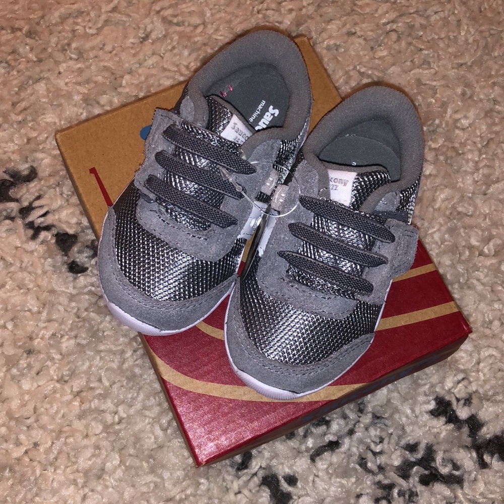 Saucony - Jazz Riff Size 4.5 Wide(little kid size)